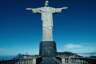 Статуя Христа у Бразилії