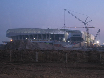 стадіон перед відкриттям