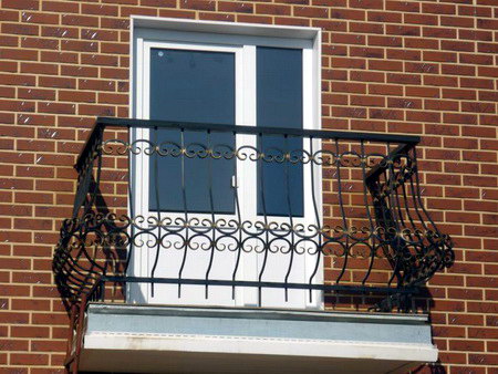 Як варіант-балкон