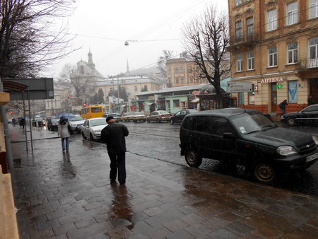 А у Львові сніг