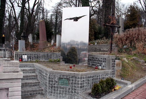 Пам'ятник Сергію Кузьмінському