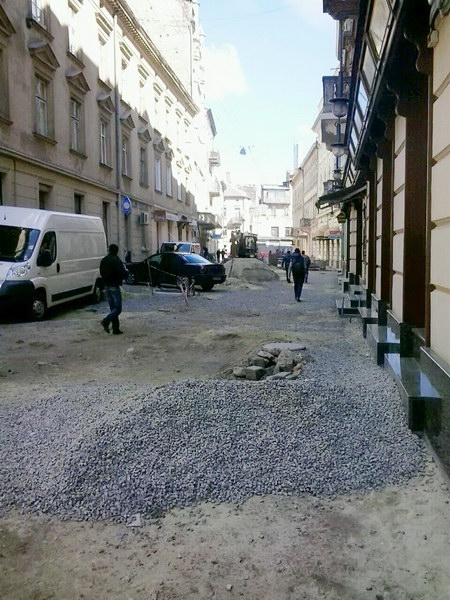 Реконструкція вулиці Курбаса триває