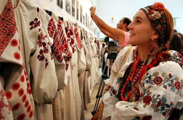 Вишиванка - традиційний одяг України