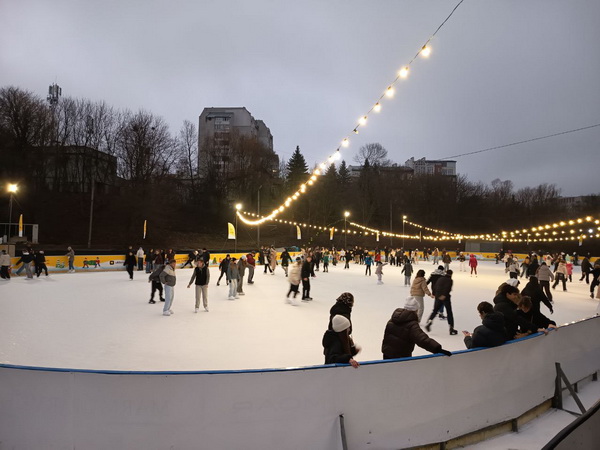 Ковзанка на Медику