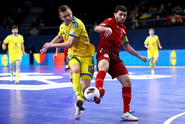 Поразка у першому матчі