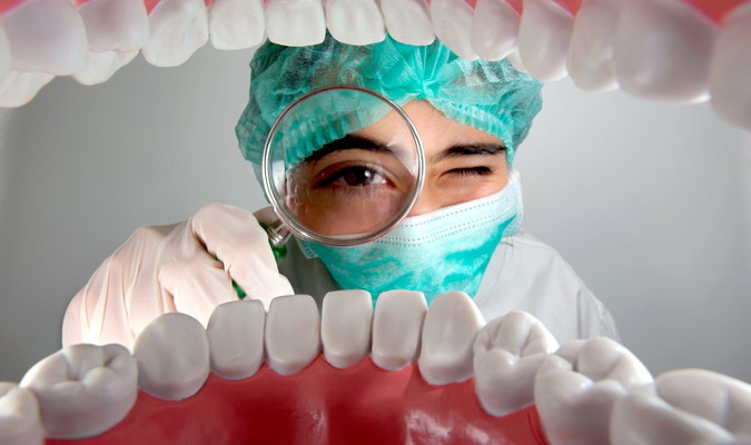 огляд у стоматолога