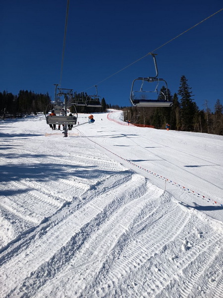 На підйомнику