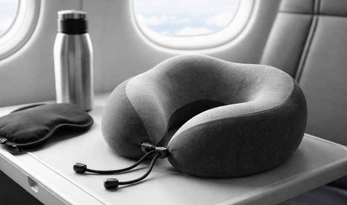 подушка для подорожей